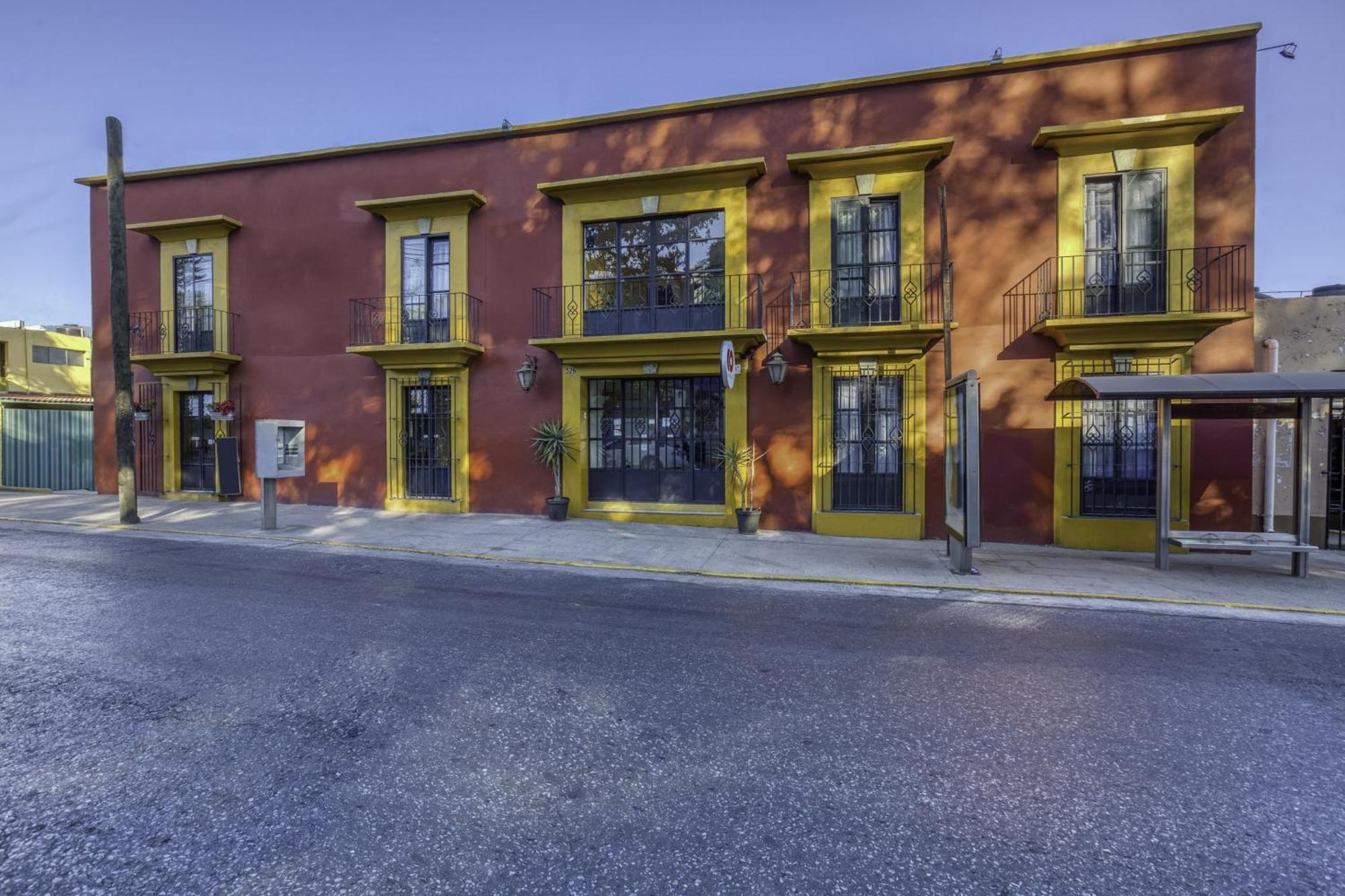 Capital O Parador Crespo Hotel, Oaxaca المظهر الخارجي الصورة