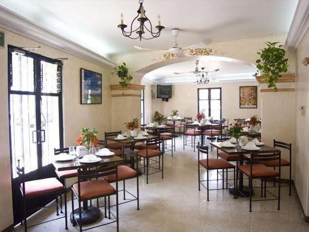Capital O Parador Crespo Hotel, Oaxaca المظهر الخارجي الصورة
